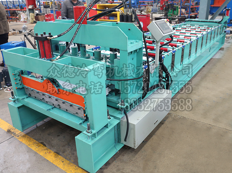 735尖峰琉璃瓦壓型設備