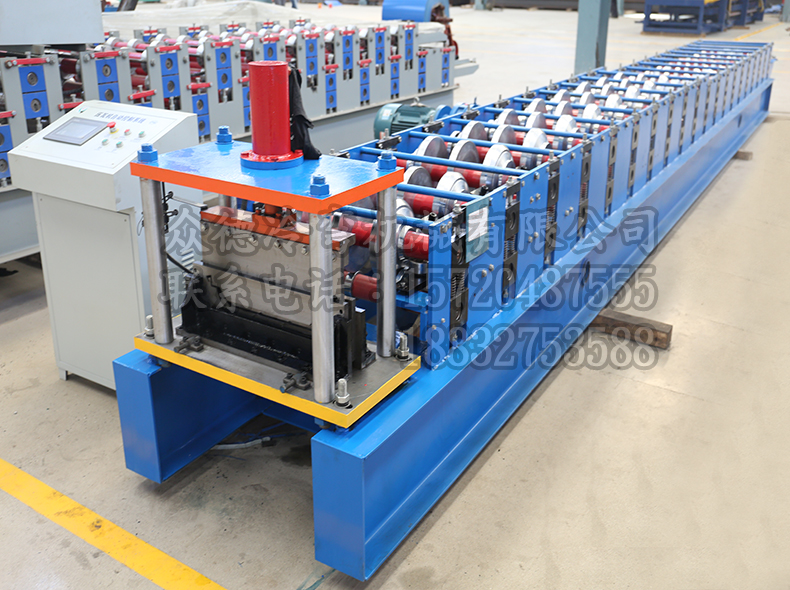 <b>角馳600彩鋼瓦壓型機</b>