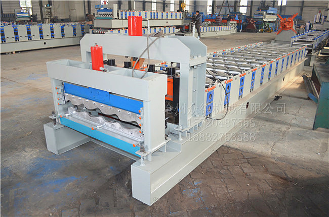 828偏弧琉璃瓦壓型機