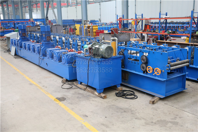 <b>加厚U型鋼成型設備</b>